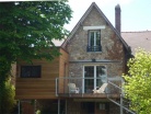 Extension en bois d'une meuli�re et terrasse