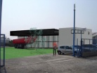 Showroom, bureau et logement de gardien 