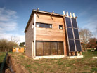 Petite maison bois solaire � St-Mariens