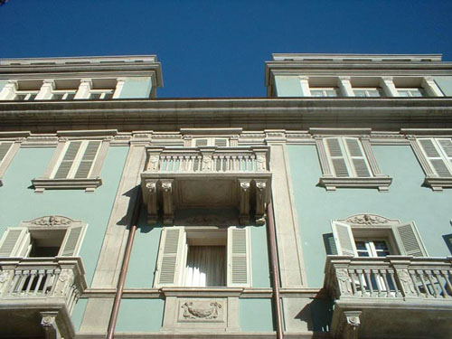 façade de maison, balcon