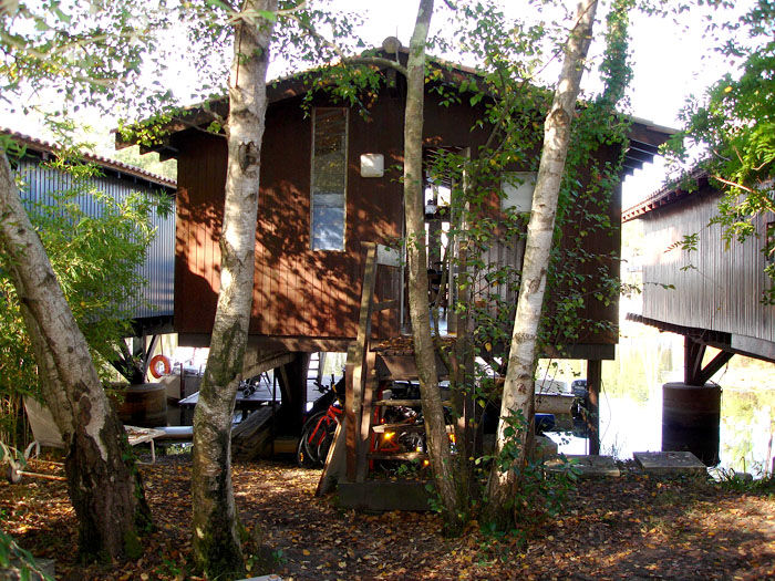 cabane sur pilotis