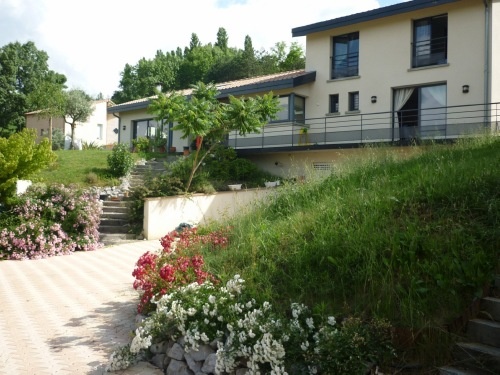 Maison � Lacroix-Falgarde