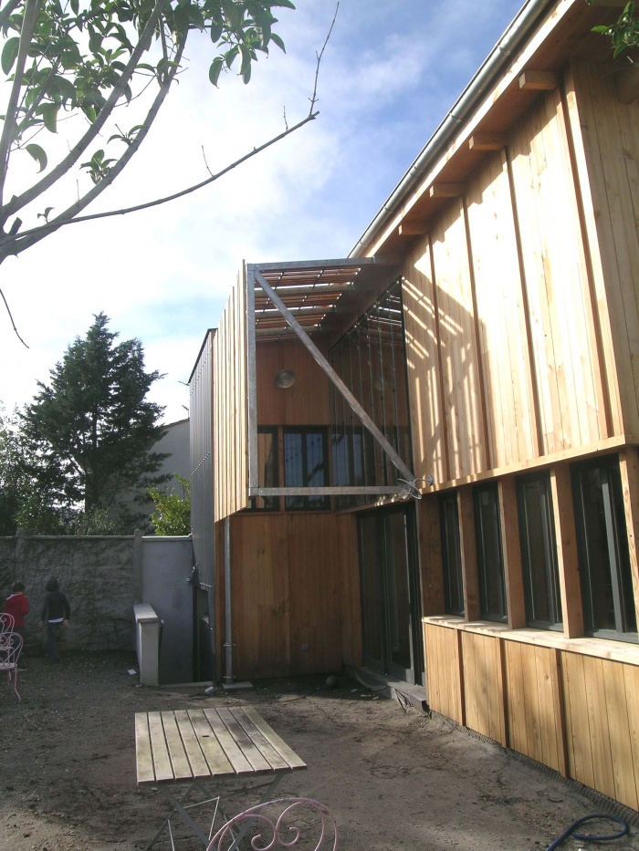 MAISON M : 10-faade sud protection vitrages.JPG
