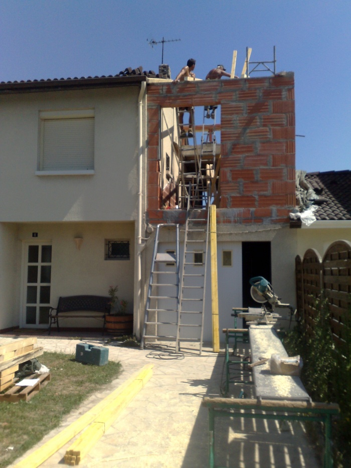 Extension et surlvation d'une habitation - EYSINES : TRAVAUX