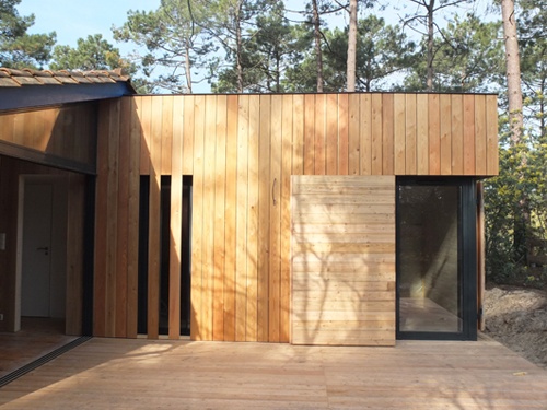 Extension et réaménagement intérieur d'une maison bois