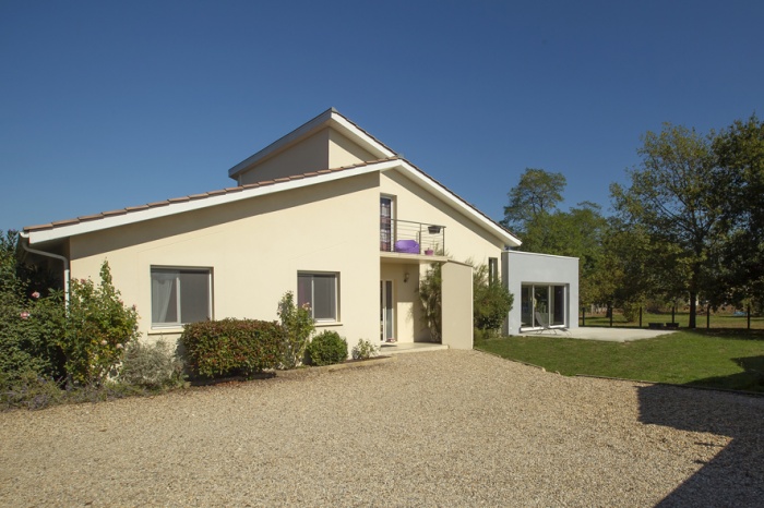 Extension et ramnagement d'une maison d'habitation : vue extrieure 2